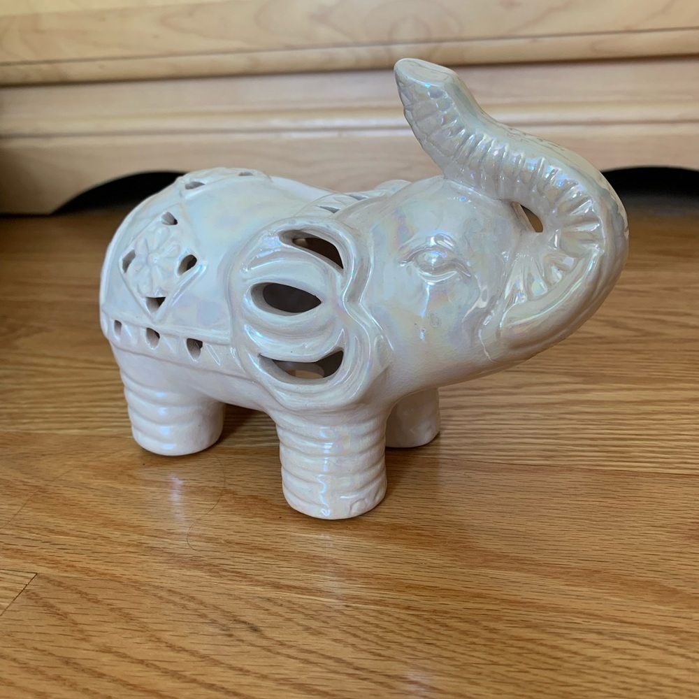 White Elephant Sculpture Decoration
